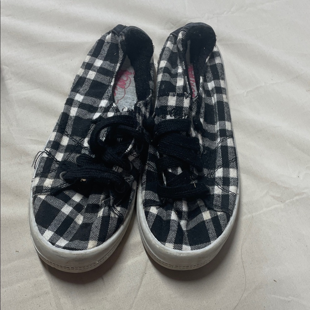 Women's Black and White Plaid Sneakers